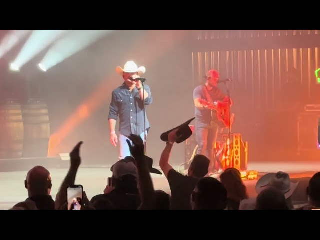 10/28/23- Justin Moore and Priscilla Block at The King Center