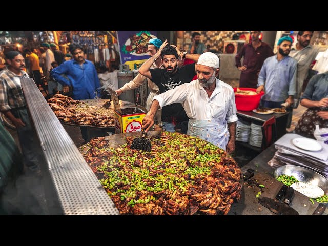 Street Food in Pakistan 🇵🇰 PAKISTANI FOOD Tour in Lahore, Pakistan!
