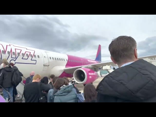 Luton to Warsaw in 5 minutes @WizzAir
