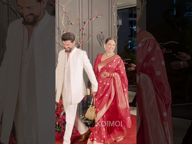 #SonakshiSinha and #ZaheerIqbal just walked hand in hand at their wedding reception 💕🫠