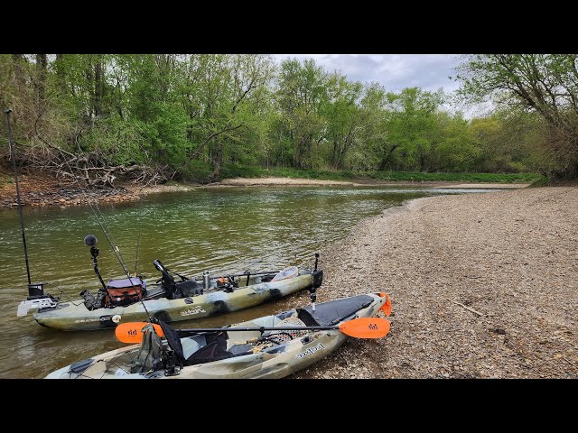 INSANE! Kayak Fishing BEAT DOWN on Illinois' MOST Beautiful River!!