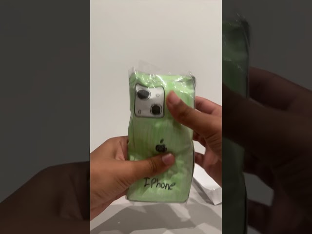 Unbox a green iPhone with me