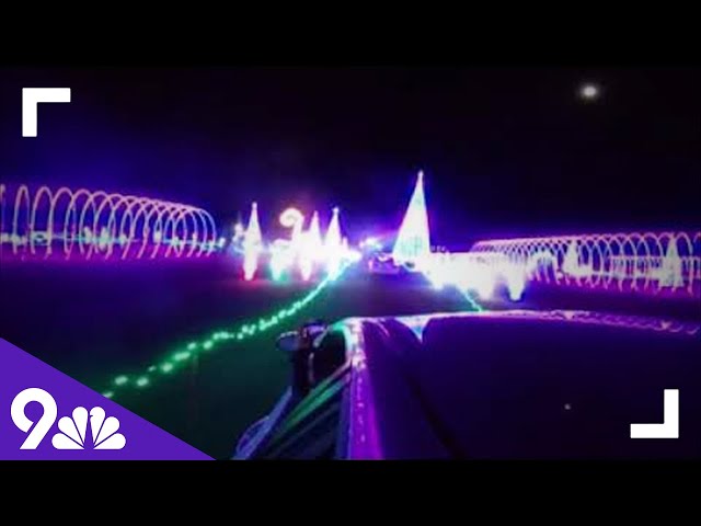 Full 360° drive through Christmas in Color