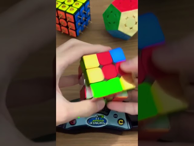 Slow motion Rubik's cube solves