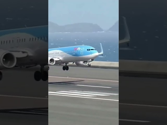 Tui Fly B737 [crosswind landing 44 updated] airplane takeoff and landing, #shorts