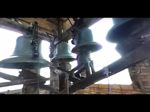 A 360 inside look into the bell tower at St. Peter's Church