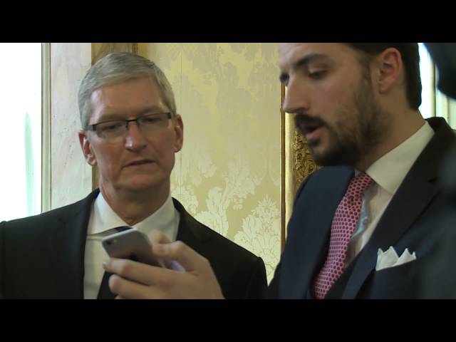 Renzi ha incontrato a Palazzo Chigi Tim Cook, amministratore delegato di Apple