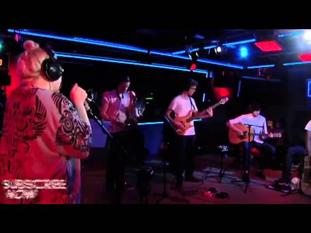 Elli Ingram - Cocoa Butter Kisses in the Live Lounge