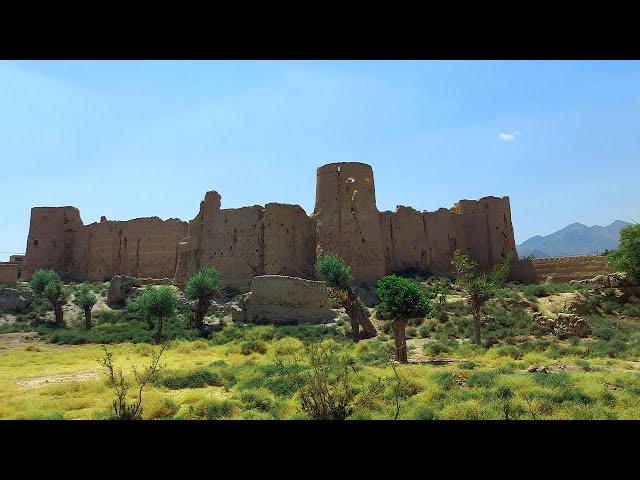 I found a castle in one of the villages of Iran - Esfahan