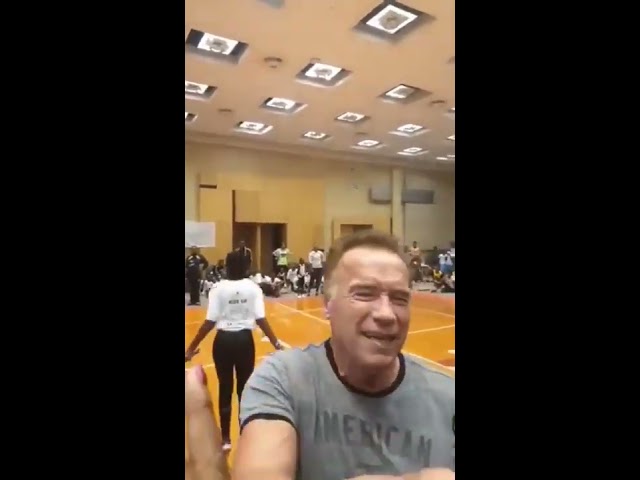 Arnold Schwarzenegger ATTACKED in ZA (South Africa) 2019