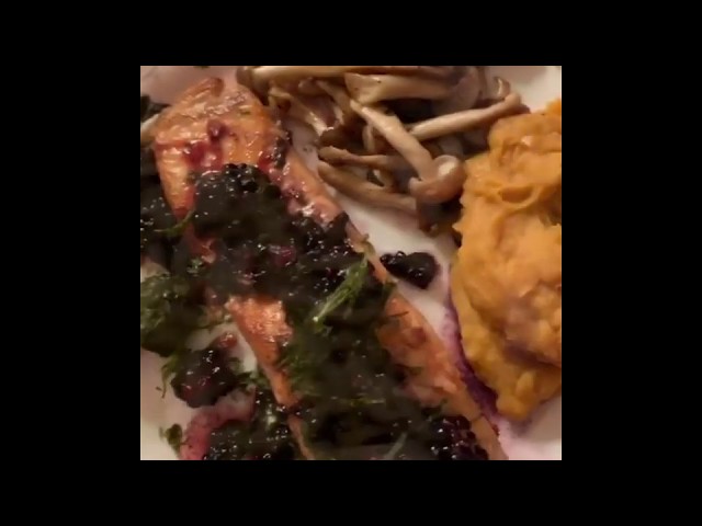 Cooking crushed blackberry salmon with Brittany - November 10, 2019