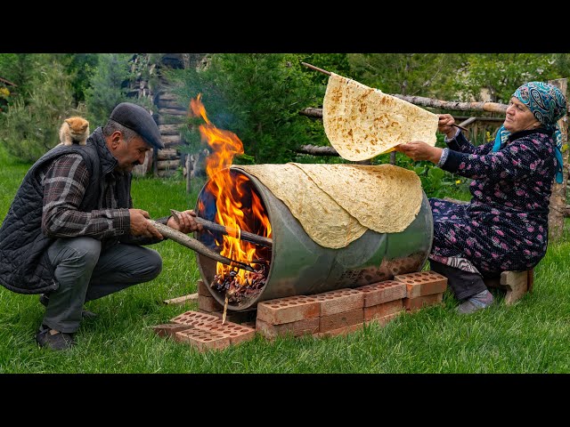 🌶️ نان لواش سنتی: پختن نان روی بشکه روی آتش چوب
