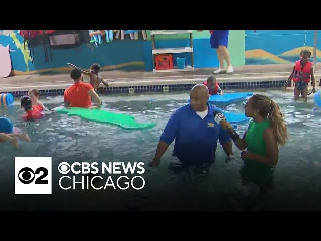 World’s largest swim lesson at Goldfish Swim Schools in Chicago area