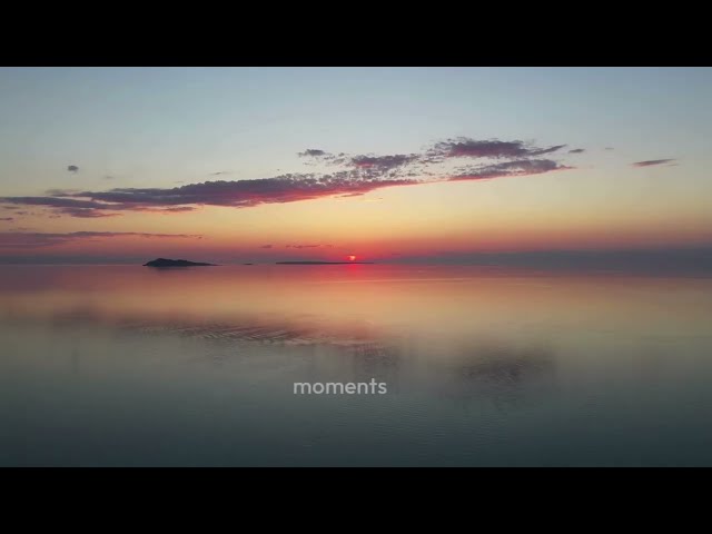 Moments (mjwcut) - Jon Lee (AU)