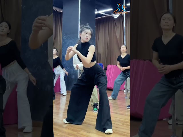 #Shorts Reverse Full Body Wave Technique | Dance Moves | TÌNH AEROBICS