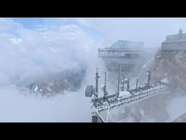 [4K HDR] Ascend above the clouds to explore Germany's 2967m Zugspitze mountain