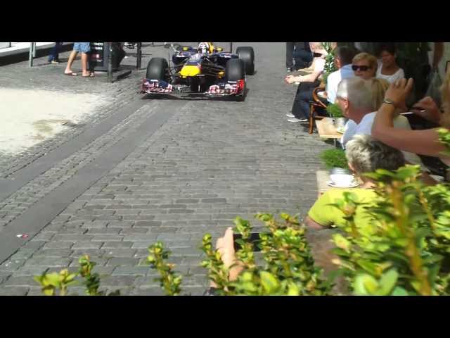 Formula one racer in Nyhavn