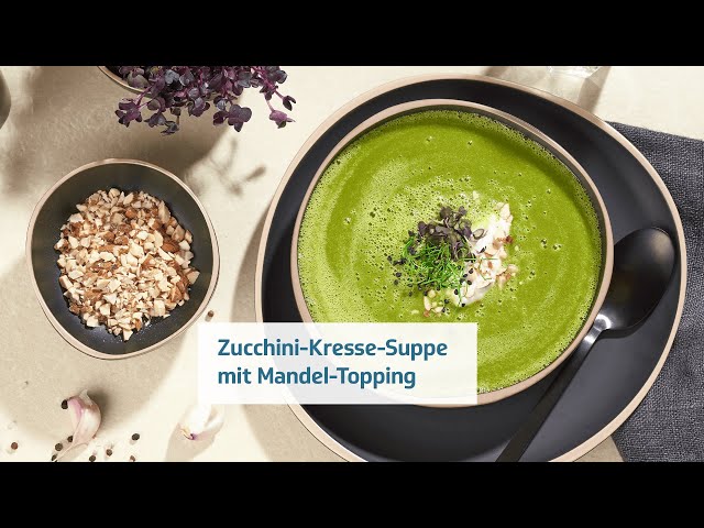 Zucchini-Kresse-Suppe mit Mandel-Topping | Rezepte