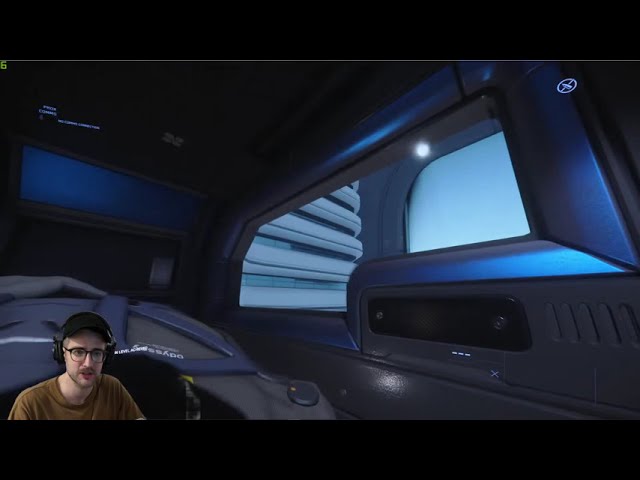 Riley tries to play Star Citizen