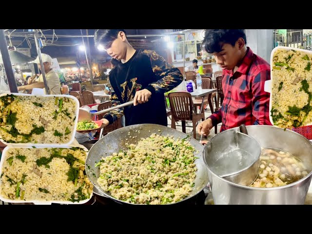 Cambodian street food - Street fried rice at night is popular and delicious @Phnom Penh