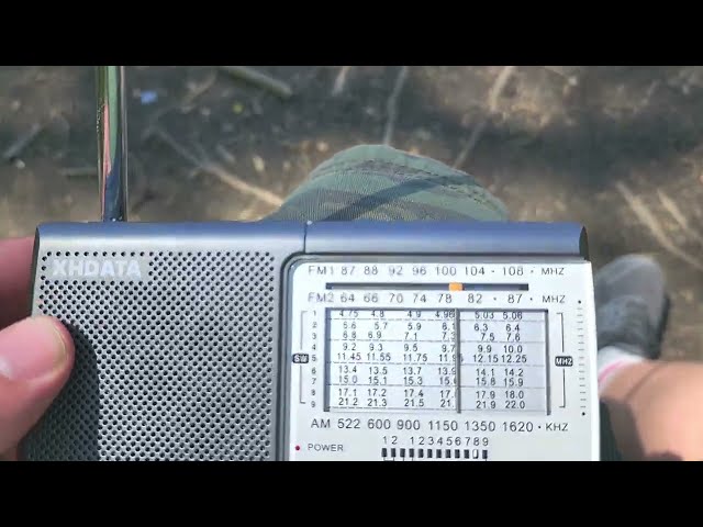 XHDATA D219 receiving BBC World Service and Radio Exterior Espana 16 meter band shortwave