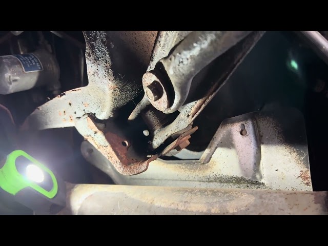 P David’s 1981 Pierre Cardin Evolution 1 - Rear sway bar removal, rusted off captured nut hell!