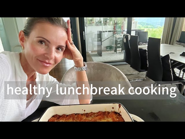 EASY & QUICK LASAGNE Recipe | Family Favourite Meal that feeds a Crowd