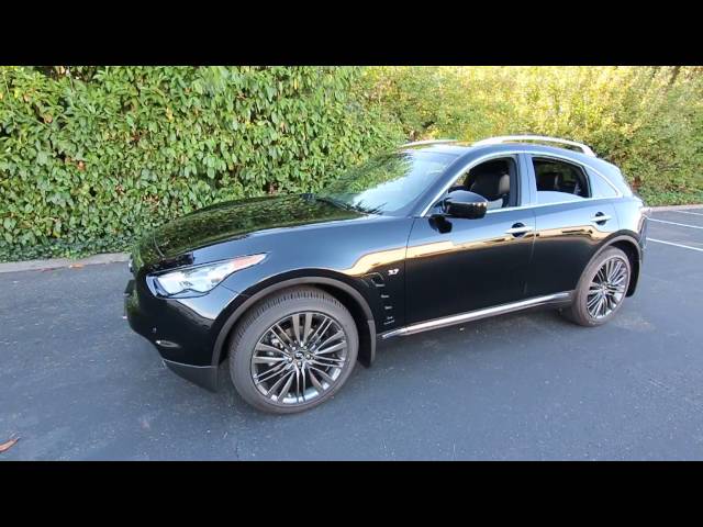 2017 Infiniti QX70 3.7 with Limited Package