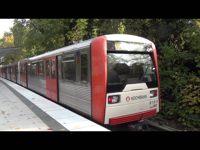 U-Bahn Hamburg DT3E Züge im Bahnhof Borgweg U3 [1080p]