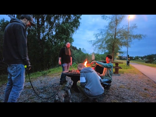 [ENG SUB] 骑行瑞典农村，热情本地人送吃送喝，篝火旁宣扬中华文化，太棒了【陶三丰的草根之旅】