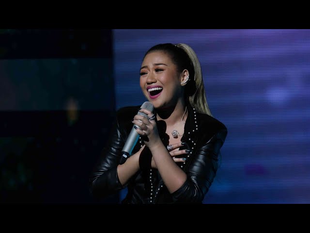 Morissette performs Heart's "This Dream" at the 24th Asian Television Awards