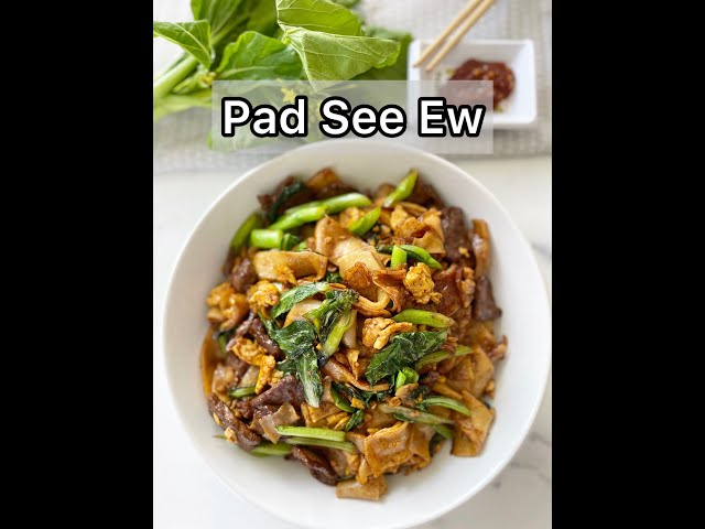 Simple and Easy PAD SEE EW with beef - Thai Stir Fried Noodles #shorts