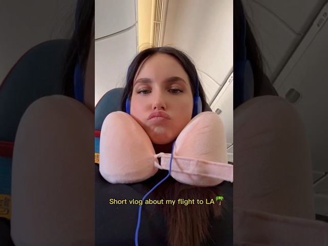 Short vlog about my flight to Los Angeles ✈️ #vlog #losangeles #california #cali #plane
