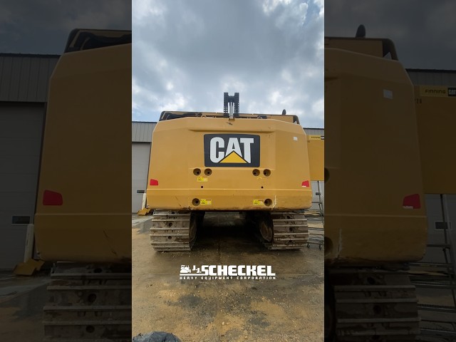CAT 374 automatic counterweight lifting and removal device. #heavyequipment #excavator