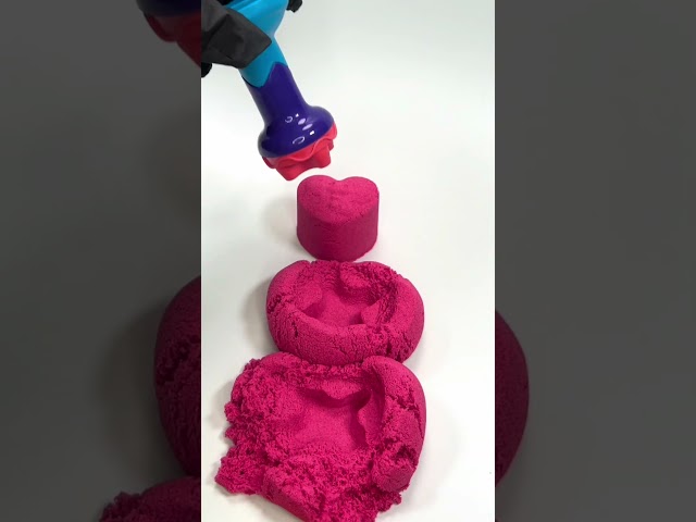 Very satisfying and very relaxing kinetic sand