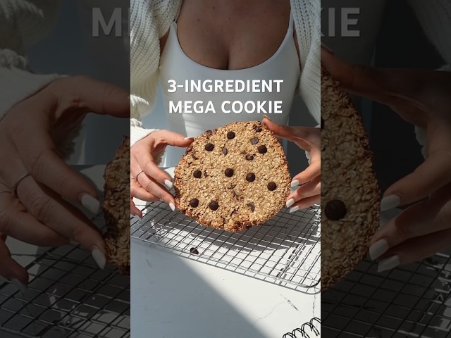 3-Ingredient Mega Cookie 🍪 #plantbased #vegan #healthy