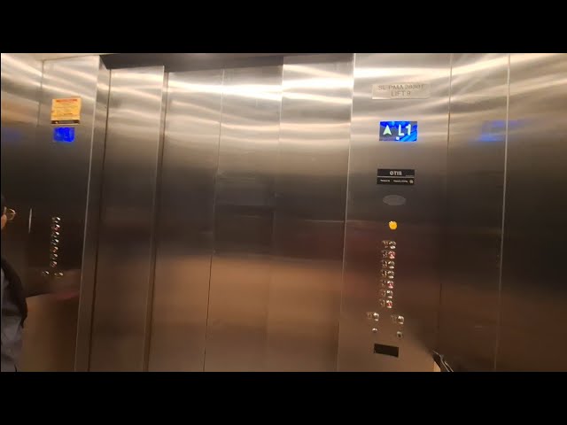 Retake of the Otis Service Elevator at Setia City Mall in Shah Alam , Selangor , Malaysia