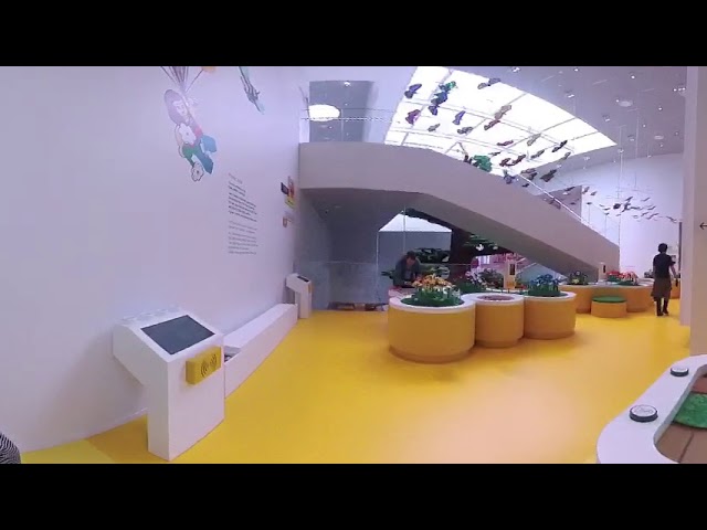 Lego house 360 yellow section