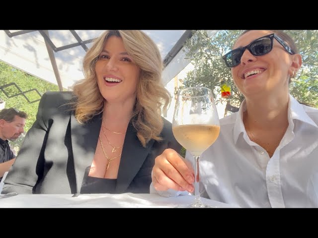 Vlog 8. After shopping at Prada in Amsterdam, we are having some drinks and visiting Leiden
