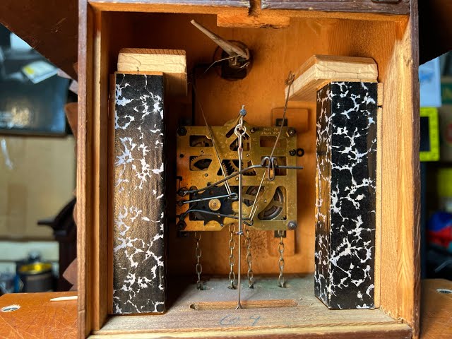 Cuckoo Clocks - Function, Disassembly and Reassembly