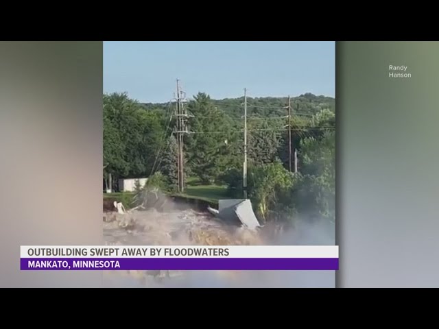 Building swept away in Mankato floodwaters
