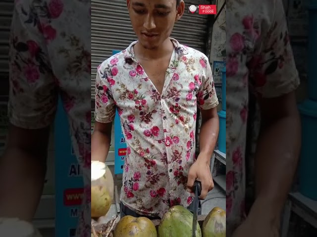 Coconut Cutting Skill | Street Food | Shafiq Ur Rehman