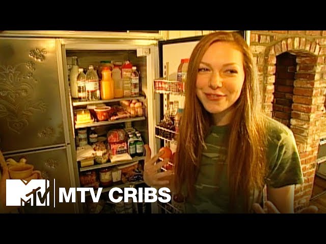 Laura Prepon, James King & Devon Sawa | MTV Cribs
