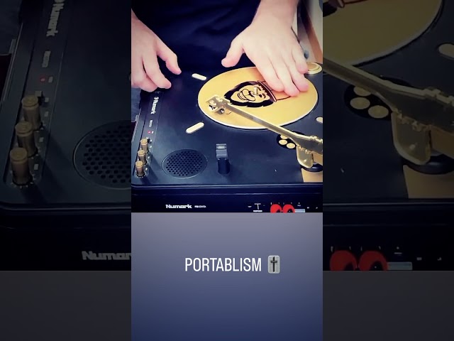 SCRATCHING ON NUMARK PT01 PORTABLE TURNTABLE