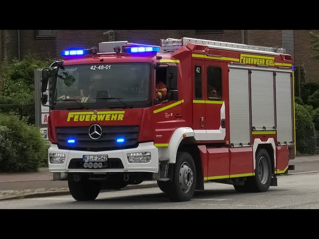 [Feuer neben Grundschule!!] Einsatzfahrten Berufsfeuerwehr Kiel + Freiwillige Feuerwehr Suchdorf