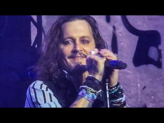 Hollywood Vampires- Heroes.4k. Manchester 8th July. Recorded from Front row. Johnny Depp.