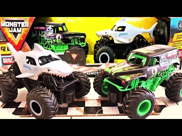 MONSTER JAM RC GRAVE DIGGER vs MEGALODON RACING RIVALS - Unboxing & playing with Liem & Cattien!!!