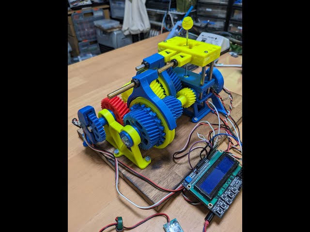 3D printed 4-speed gearbox with actual shifting operation : ３Dプリンターで作成した 実際に動作する４段変速機の模型です。