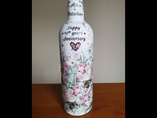 Altered Wine Bottle DIY Gift - Decoupage with Napkins