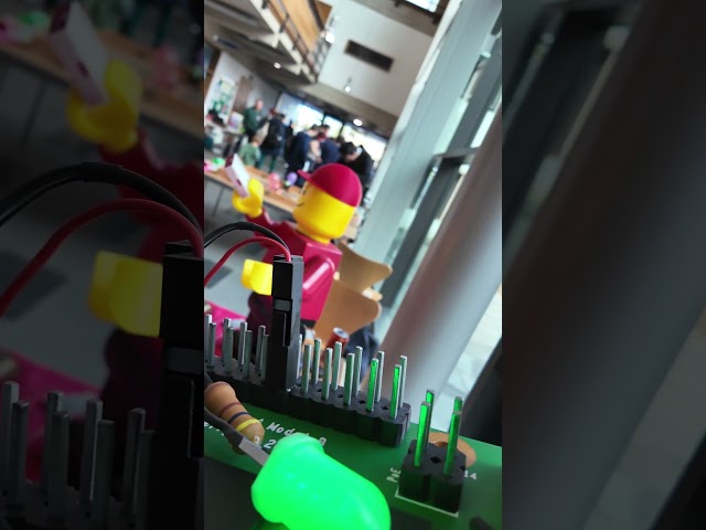 This giant Raspberry Pi replica is powered by Raspberry Pi Pico and flashes a real LED